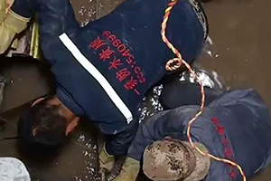 江西电梯井堵漏施工视频